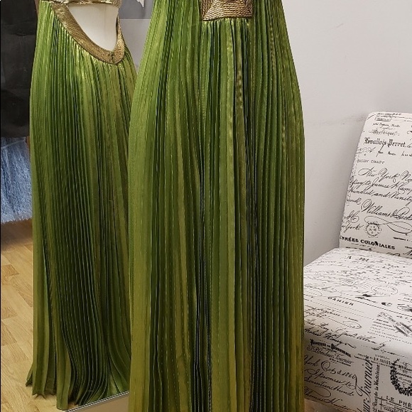 Free - Picture 2 of 4